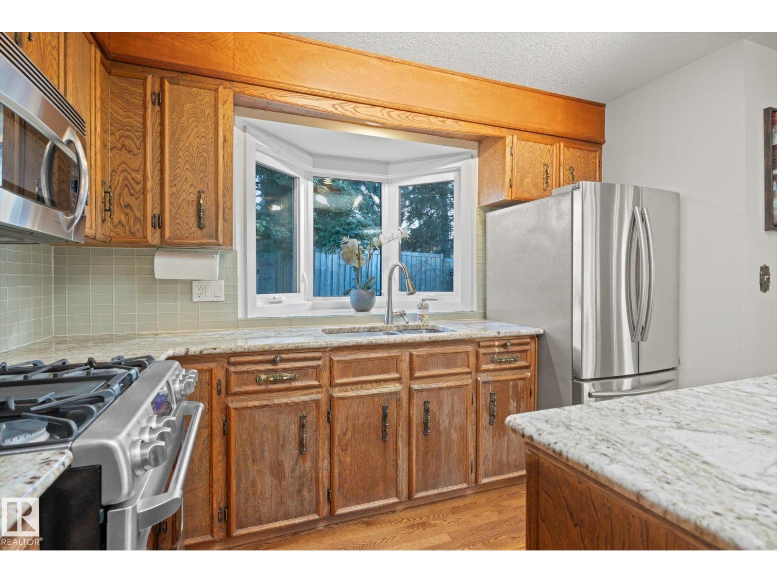 Property photograph 13 for MLS E4514437