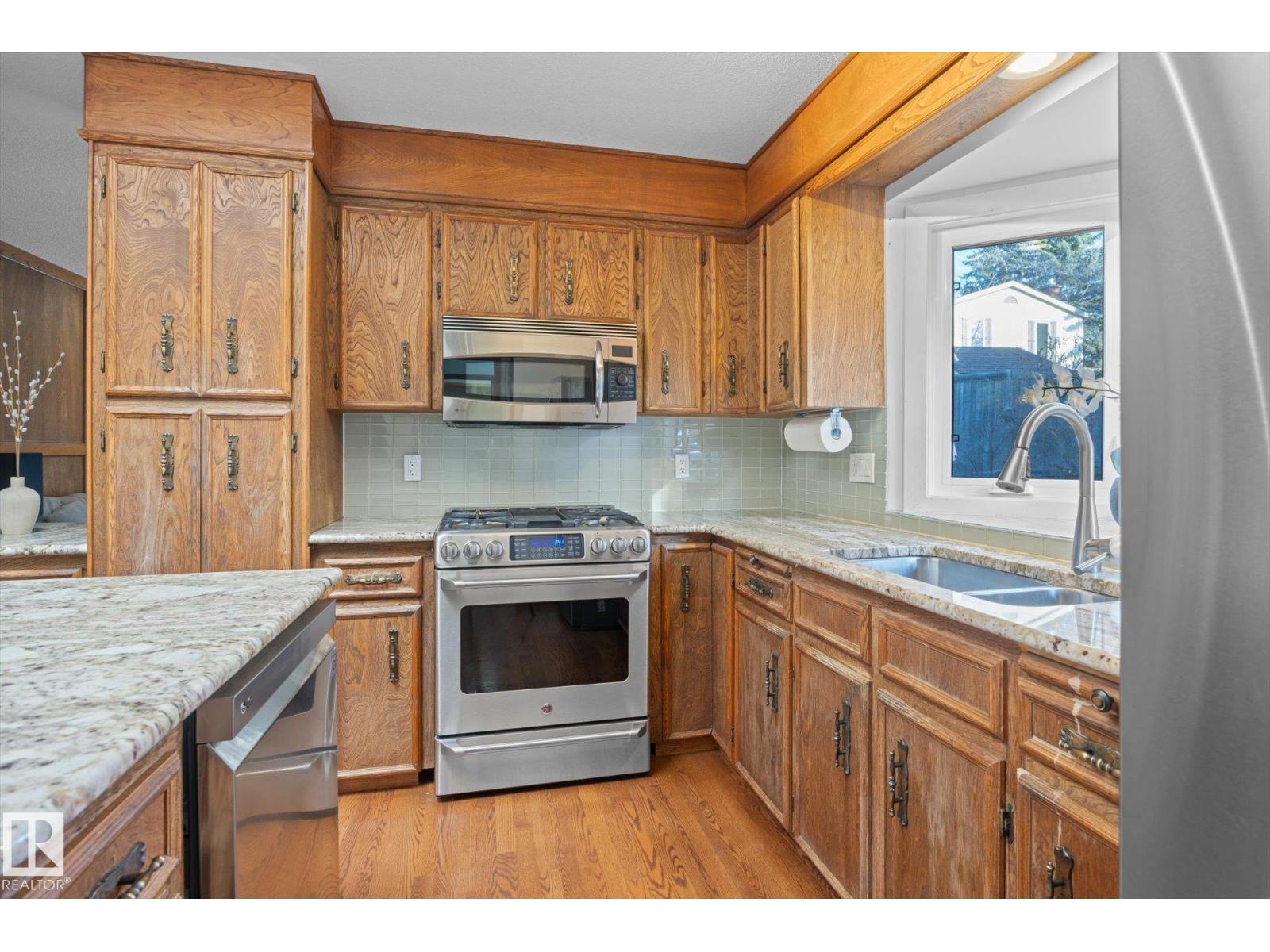 Property photograph 14 for MLS E4514437