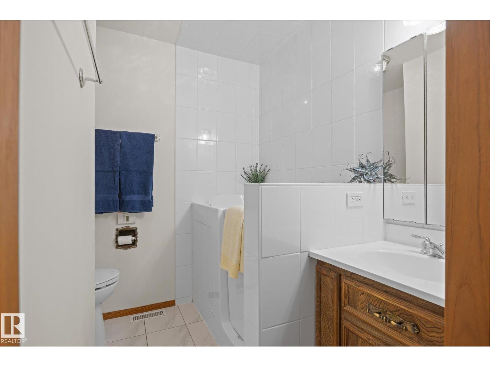 Property photograph 24 for MLS E4514437