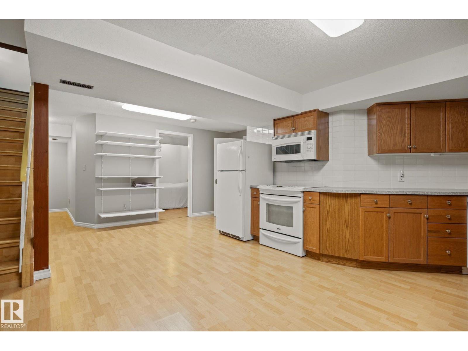 Property photograph 32 for MLS E4514437