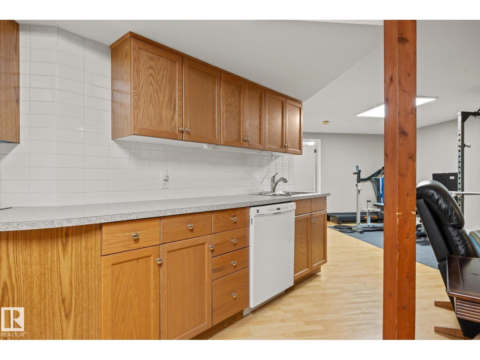 Property photograph 33 for MLS E4514437