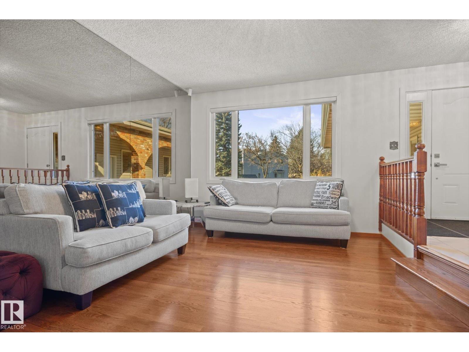 Property photograph 7 for MLS E4514437