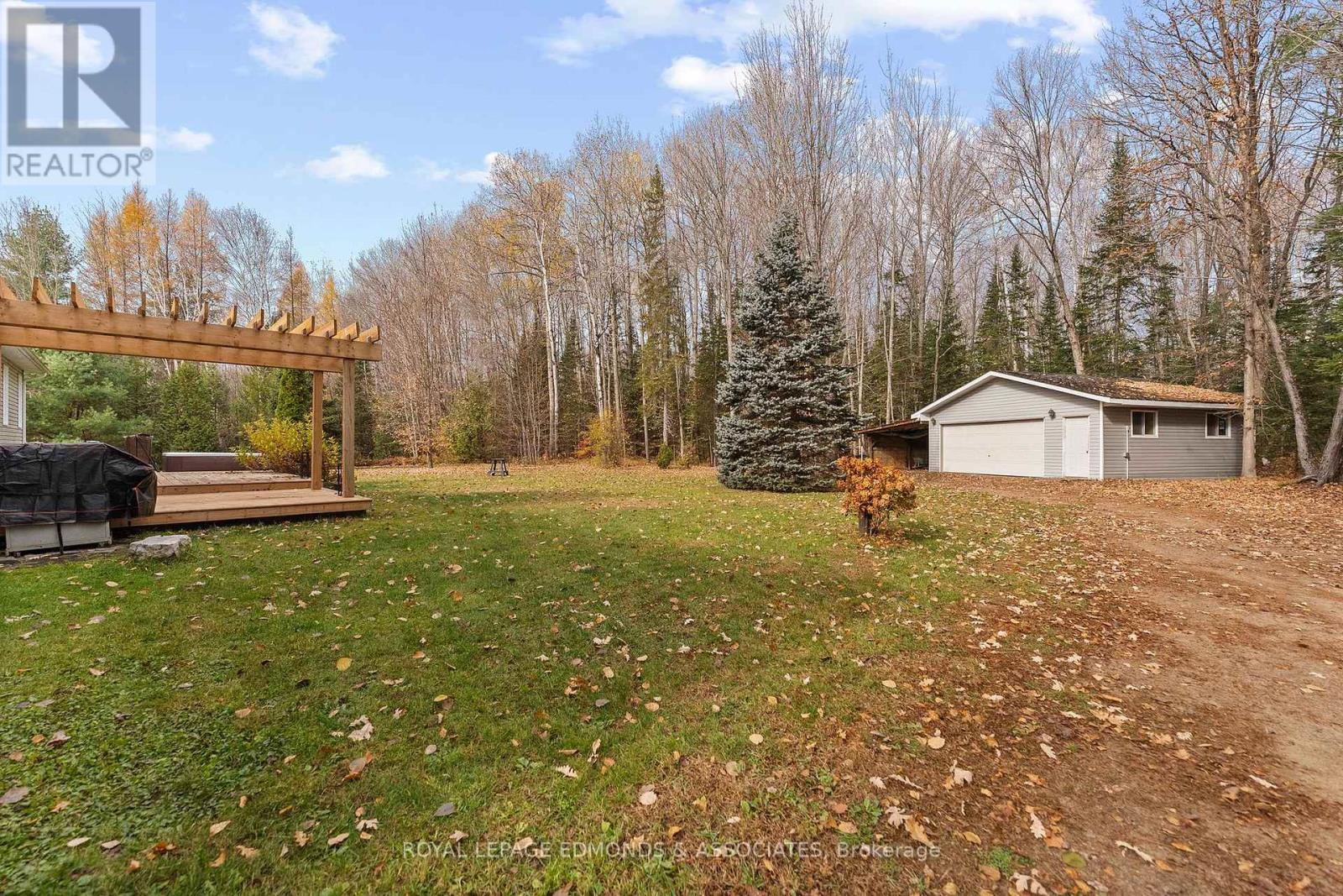 56 SUFIAN STREET, Laurentian Valley — photo 4