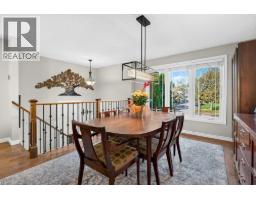 5pc Bathroom - 4 Vance Crescent, Waterdown, ON L8B0B8 Photo 6