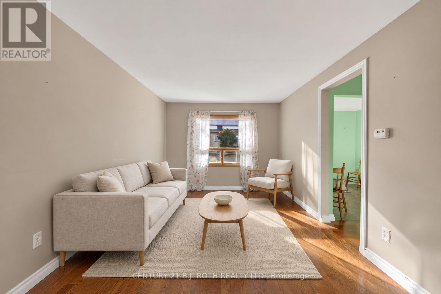 10 EAST JOHN Street, Innisfil photo 7