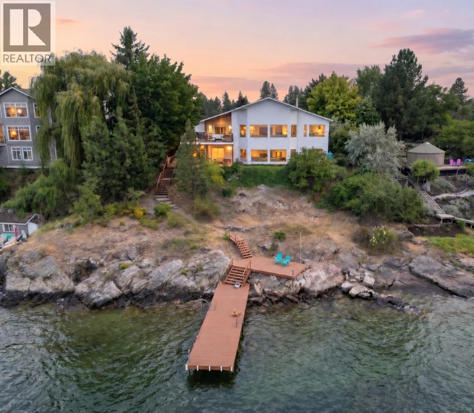 5538 Lakeshore Road, Kelowna