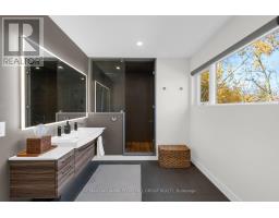 83 Nelson Street, Barrie, ON L4M4K3 Photo 18