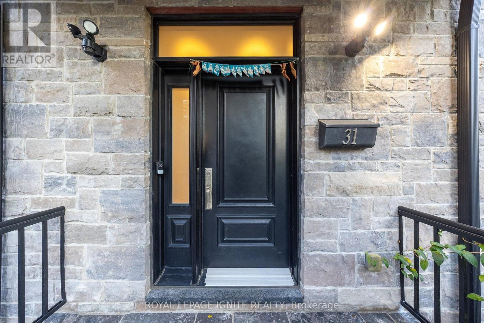 31 Jodphur Avenue, Toronto, ON photo 11
