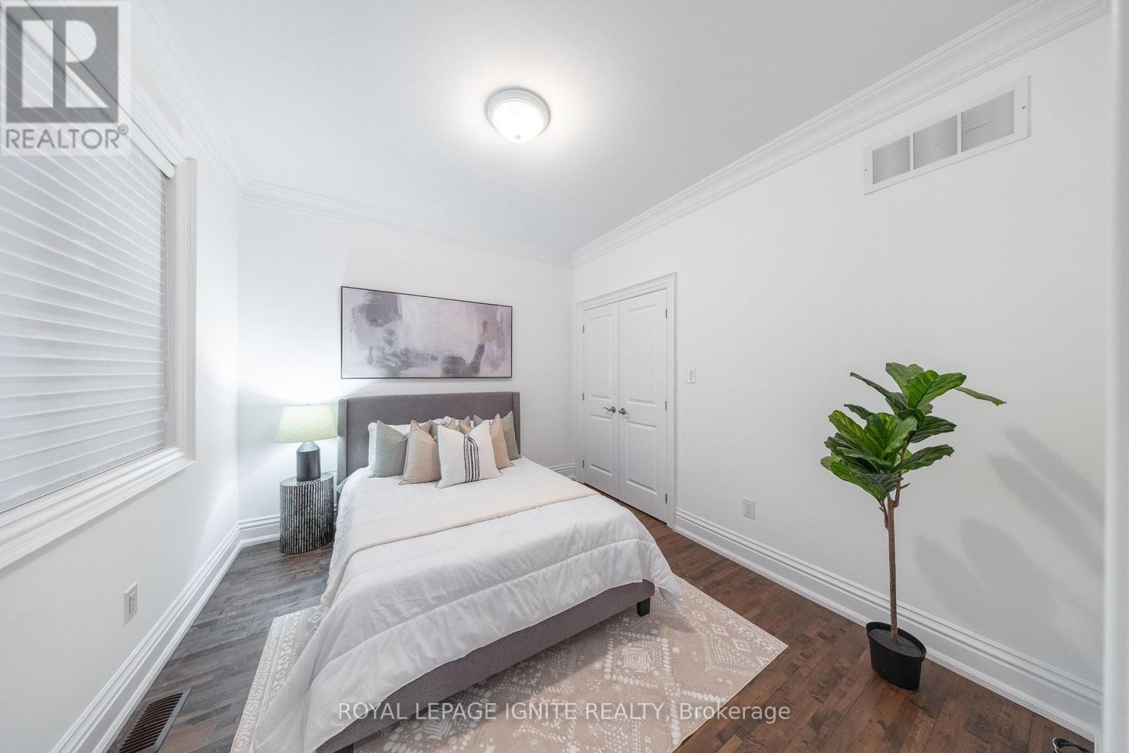 31 Jodphur Avenue, Toronto, ON photo 32