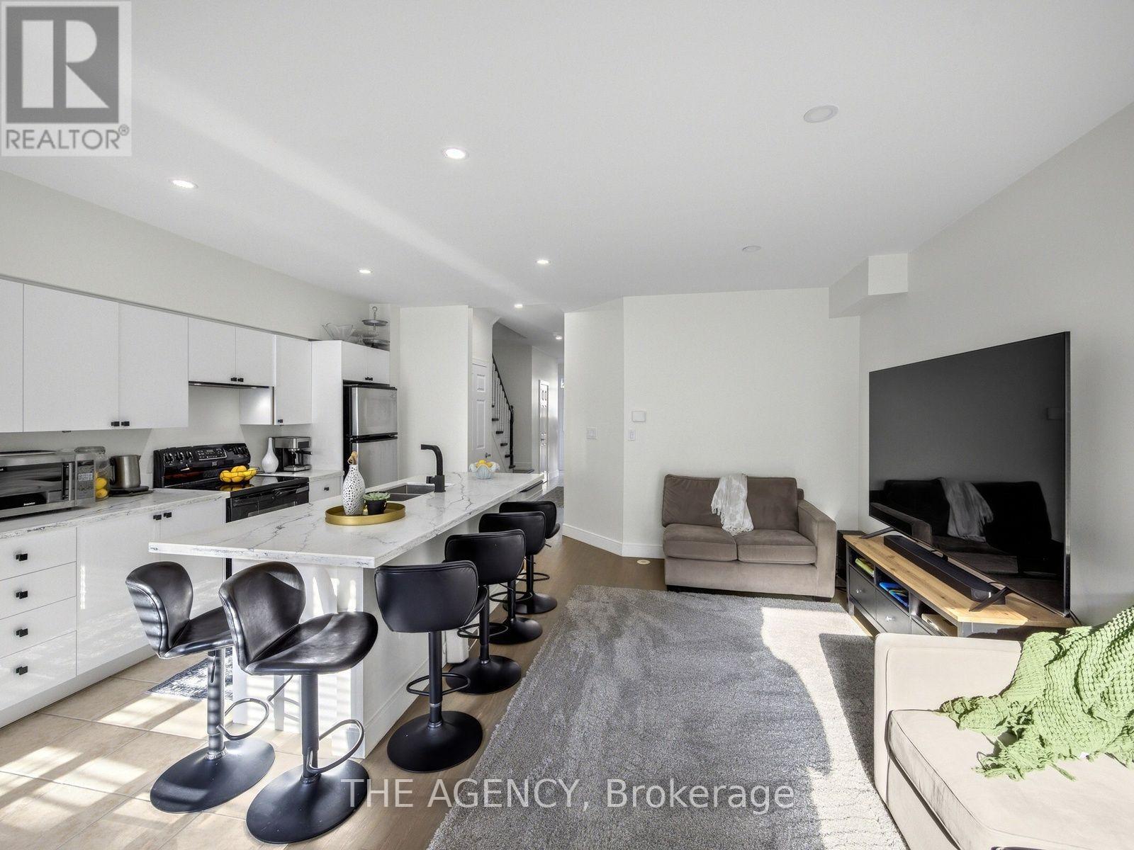Photo of 756 VILLAGE GREEN BOULEVARD