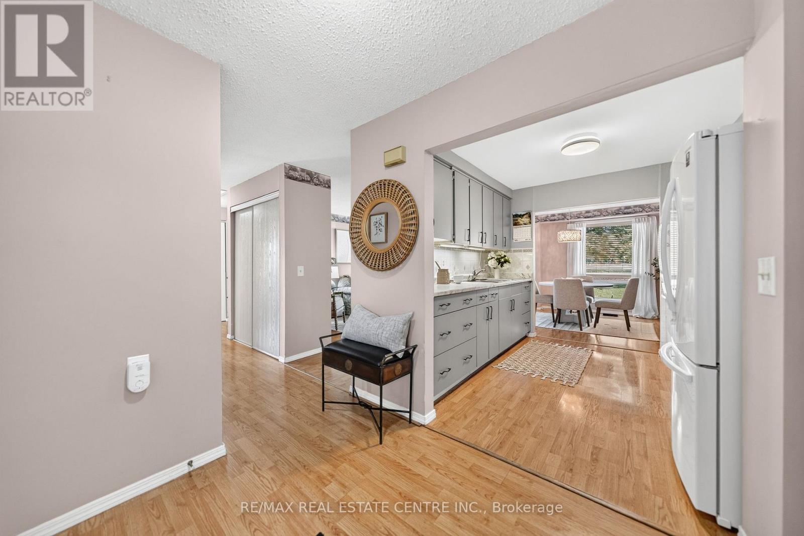 4- 700 Erinbrook Drive, Kitchener, ON photo 5