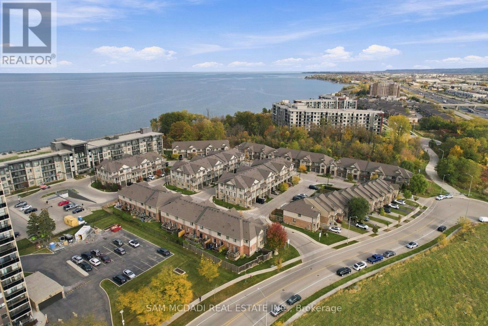 1 Southshore Crescent, Hamilton, ON photo 3