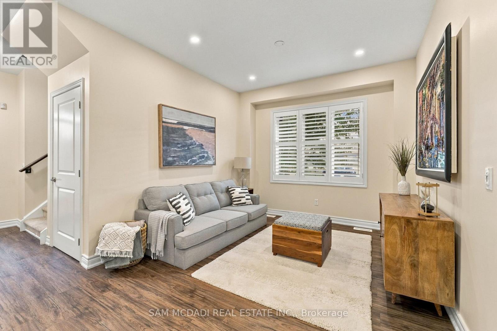 1 Southshore Crescent, Hamilton, ON photo 9