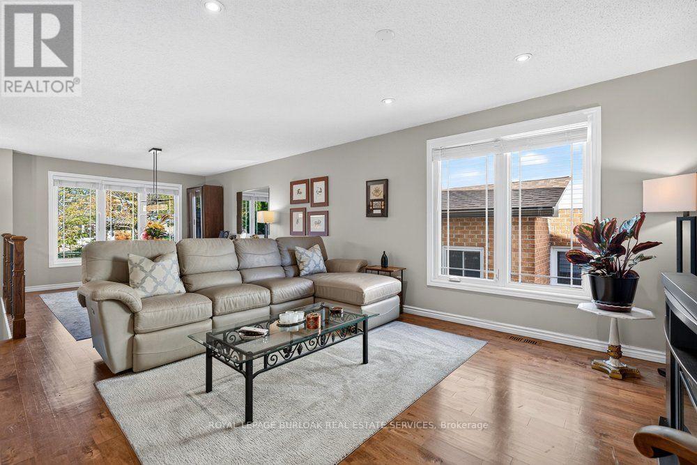 4 vance Crescent, Hamilton, ON photo 9