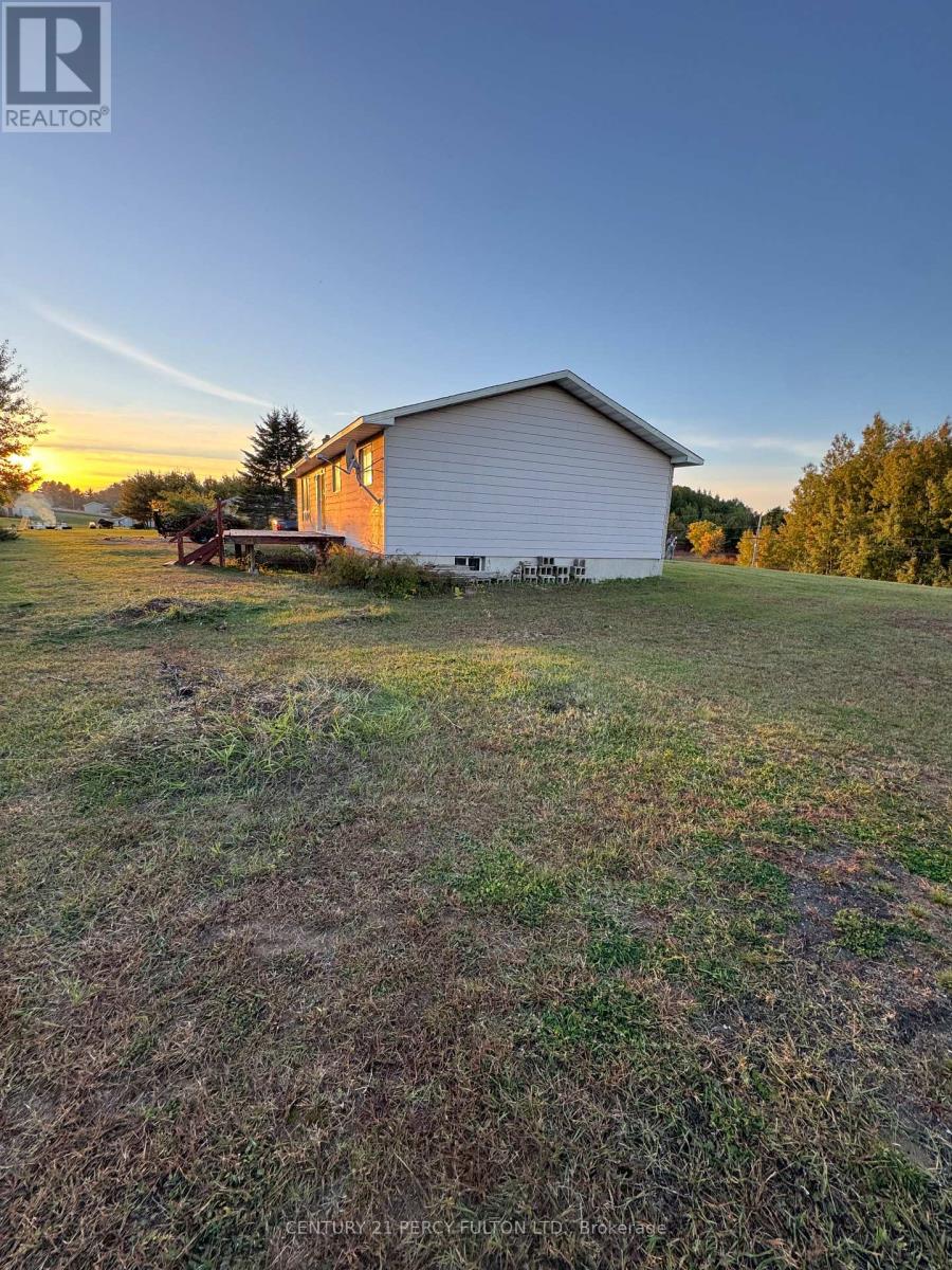 1343 B CHENAUX Road, Whitewater Region, ON photo 4