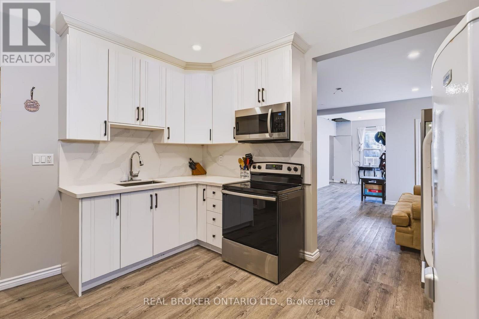 185 MURRAY STREET, Brantford — photo 10