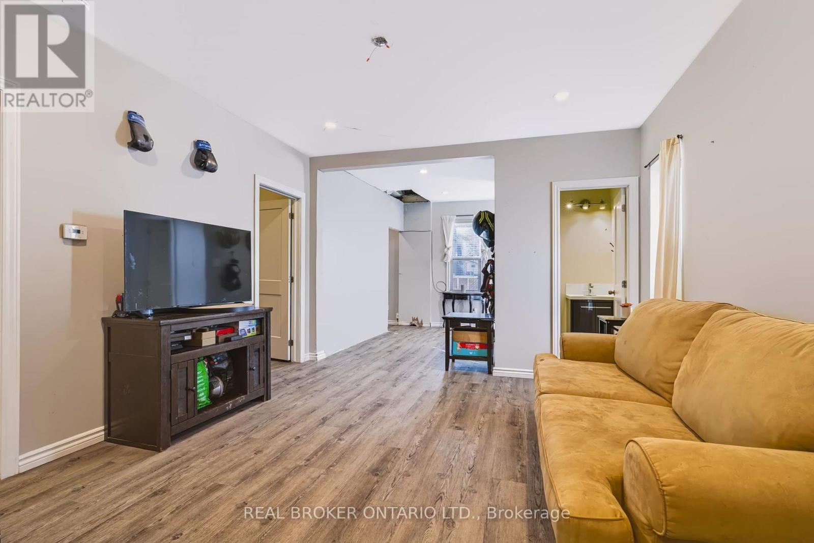 185 MURRAY STREET, Brantford — photo 7
