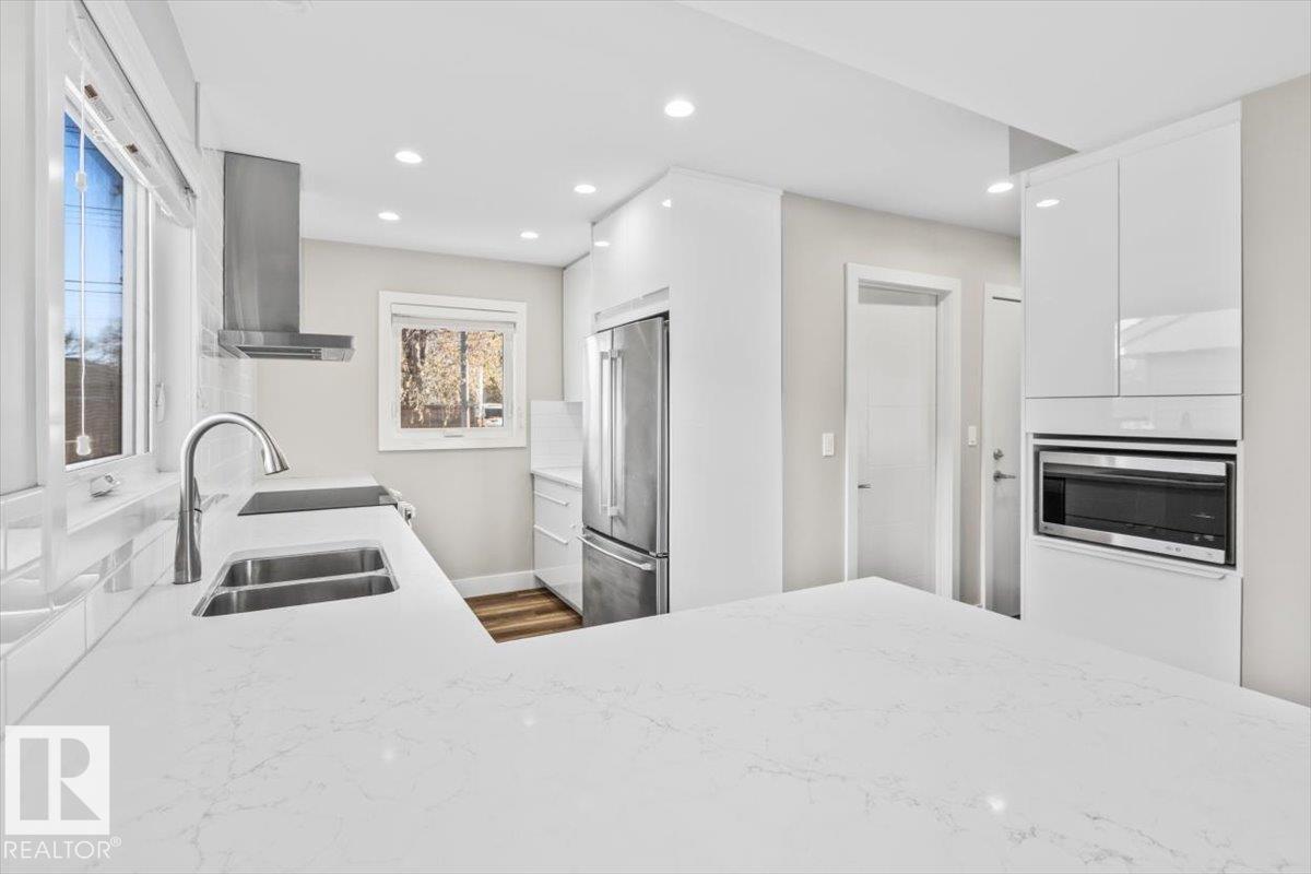 10447 52 ST NW NW, Edmonton — photo 17