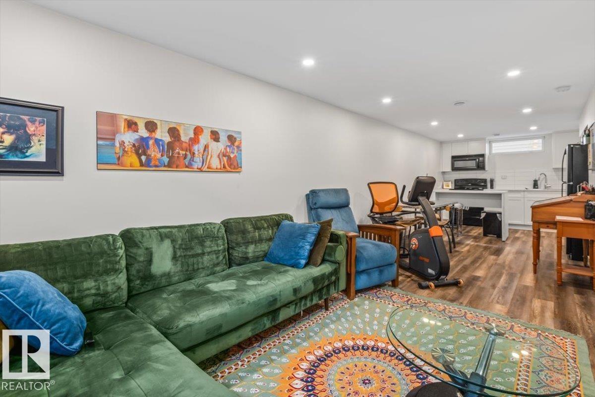 10447 52 ST NW NW, photo 37 of 60