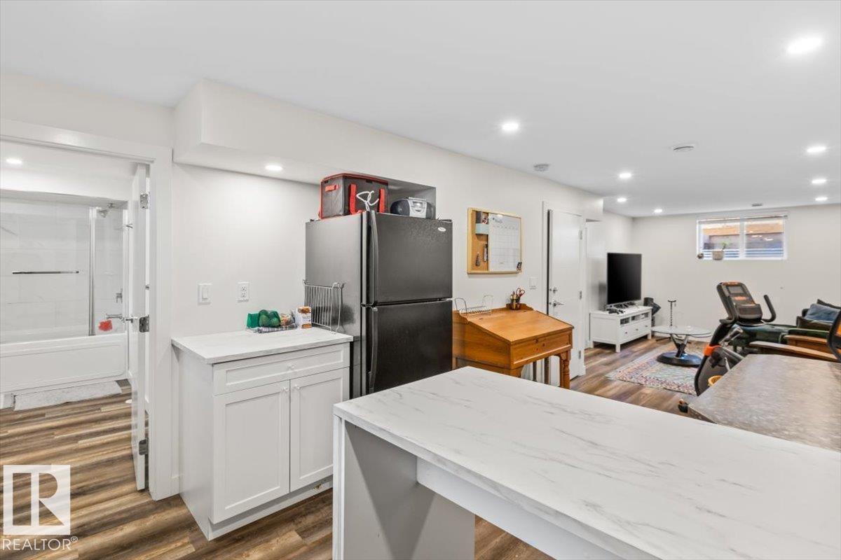 10447 52 ST NW NW, photo 42 of 60
