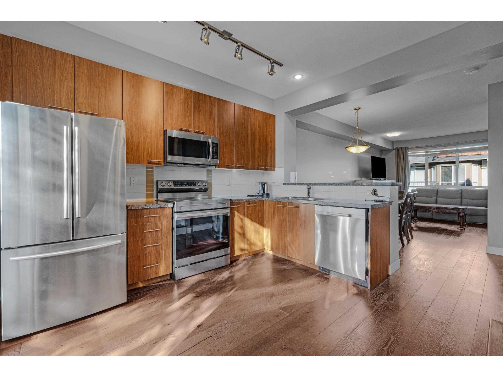 76 7155 189 Street, Surrey