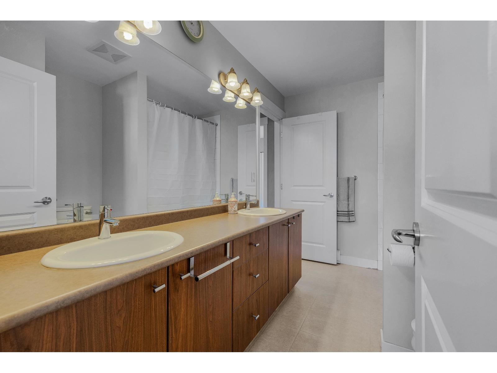 76 7155 189 Street, Surrey — photo 13