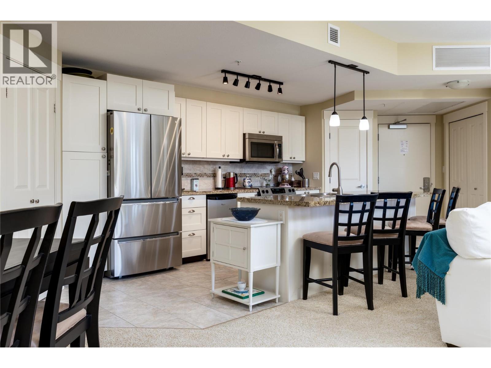 231 4205 Gellatly Road, West Kelowna