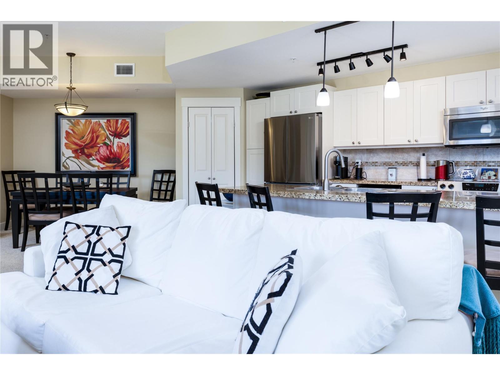 231 4205 Gellatly Road, West Kelowna