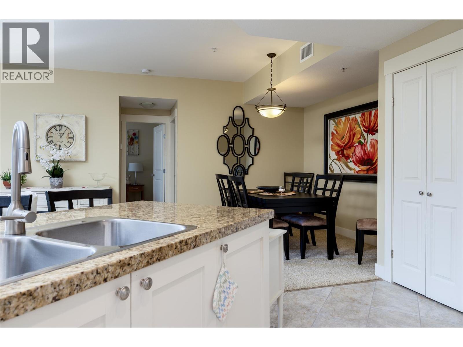 231 4205 Gellatly Road, West Kelowna