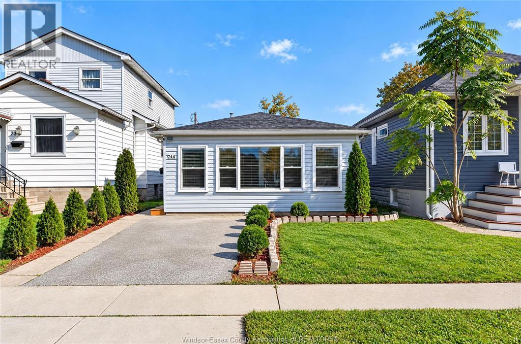 744 MCKAY AVENUE - 1