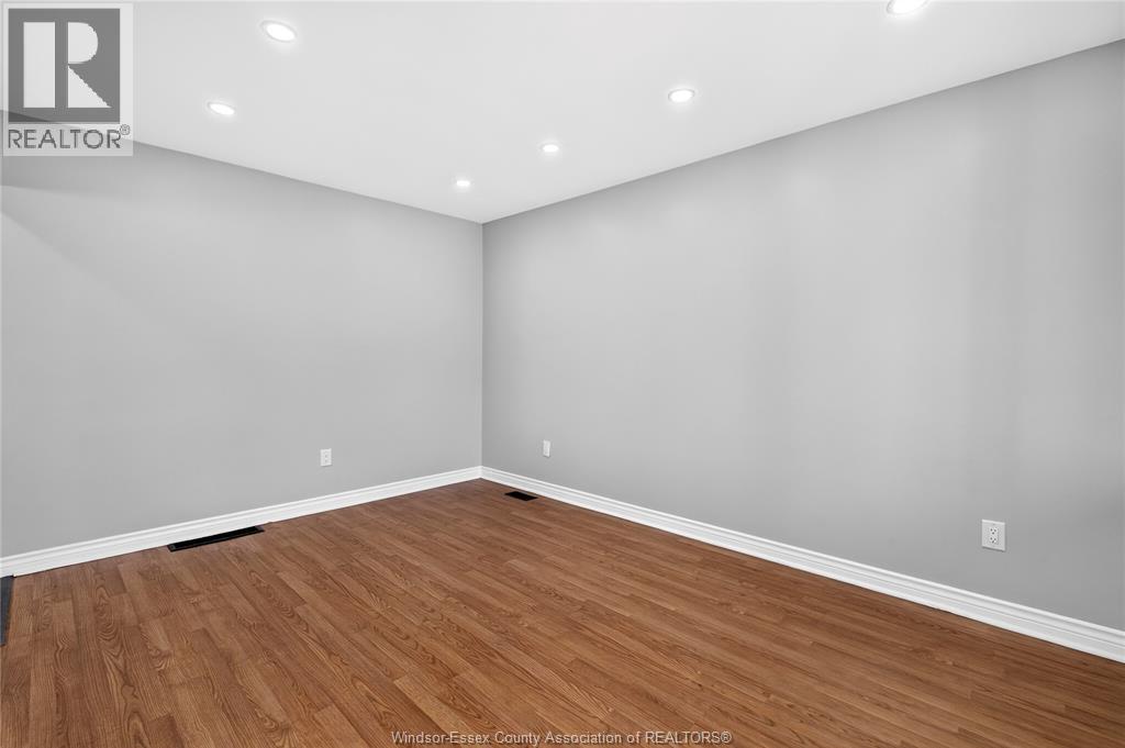 744 MCKAY AVENUE - 13