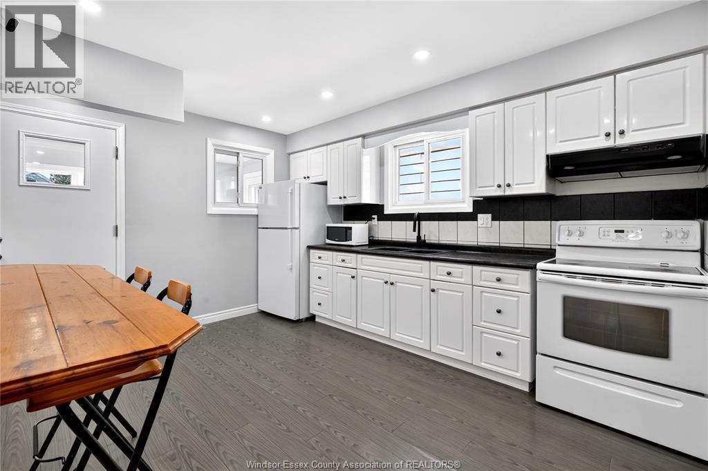 744 MCKAY AVENUE - 11