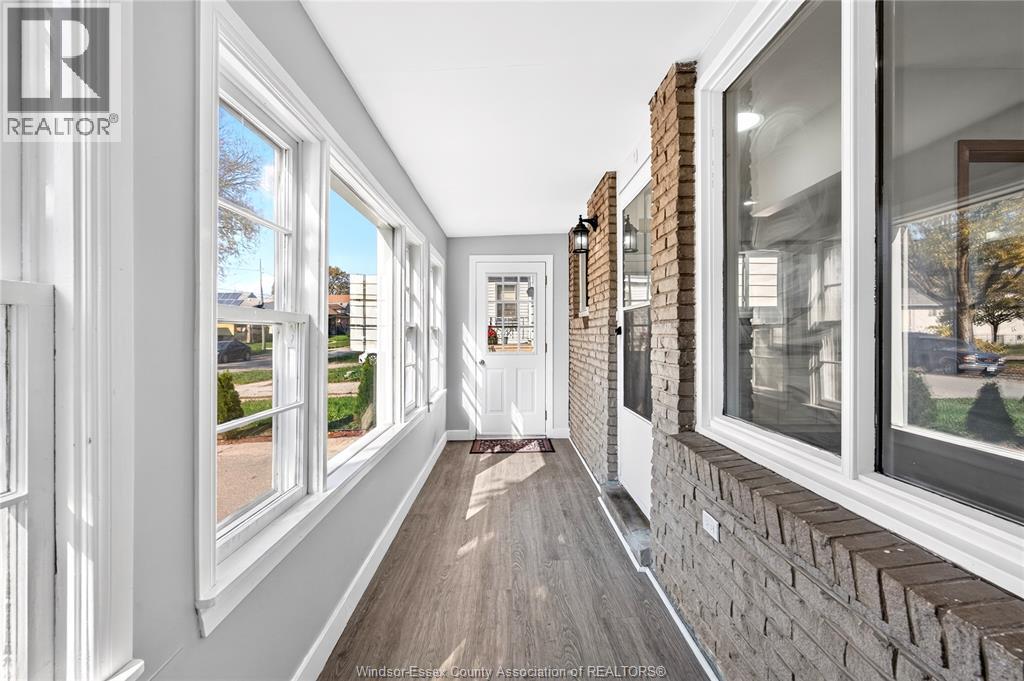 744 MCKAY AVENUE - 8