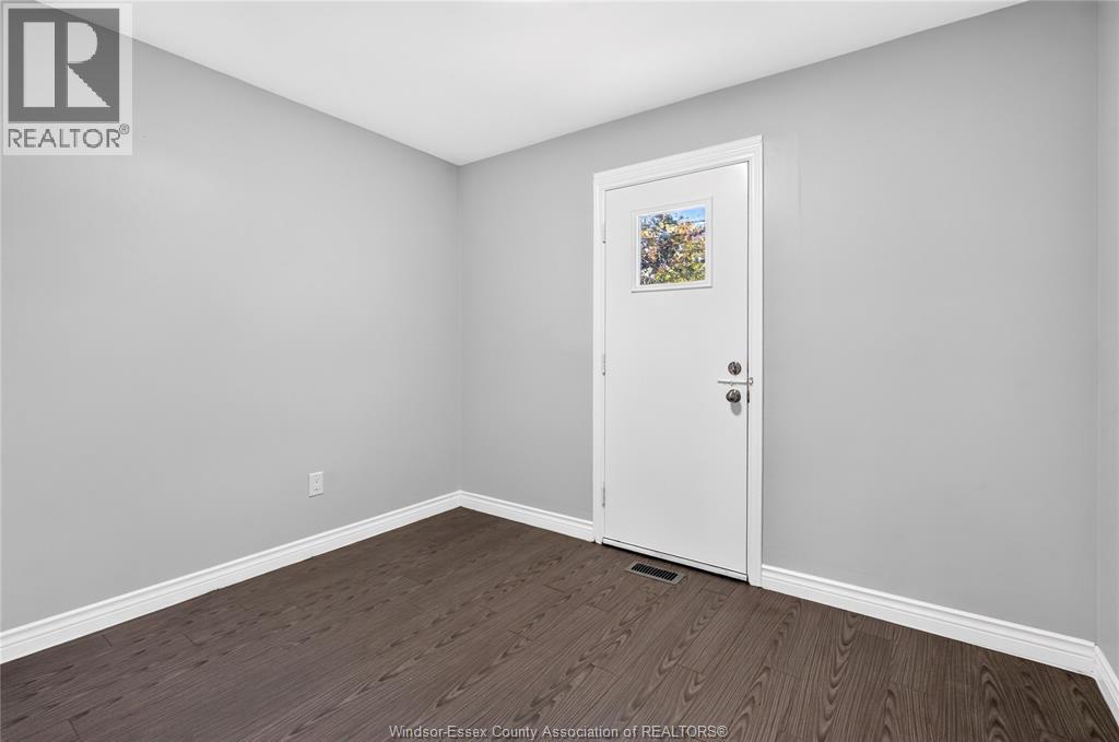 744 MCKAY AVENUE - 22