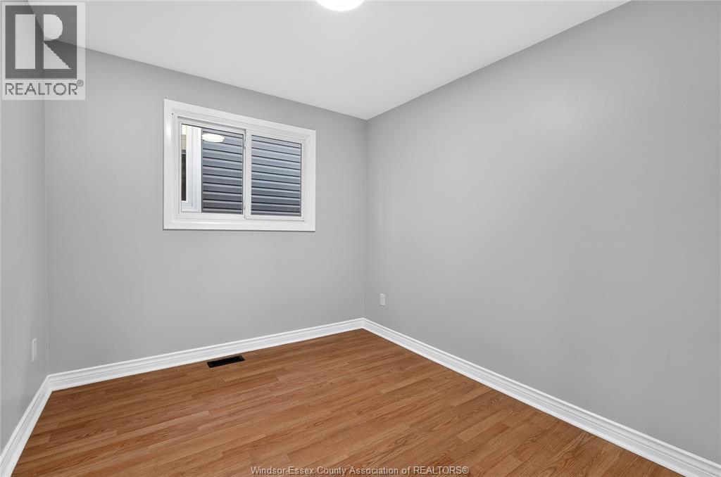 744 MCKAY AVENUE - 18