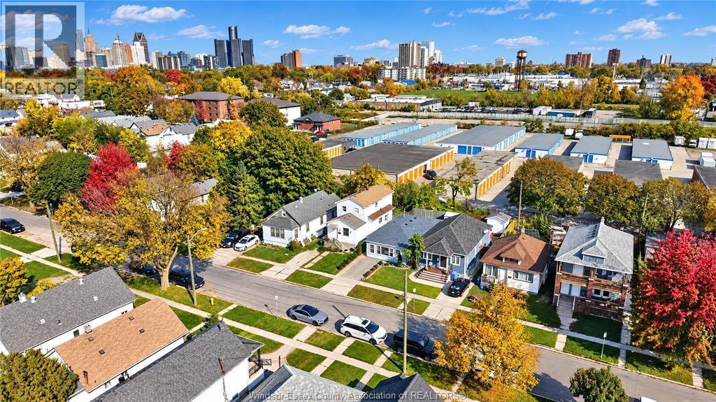 744 MCKAY AVENUE - 30