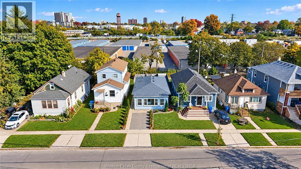 744 MCKAY AVENUE - 29