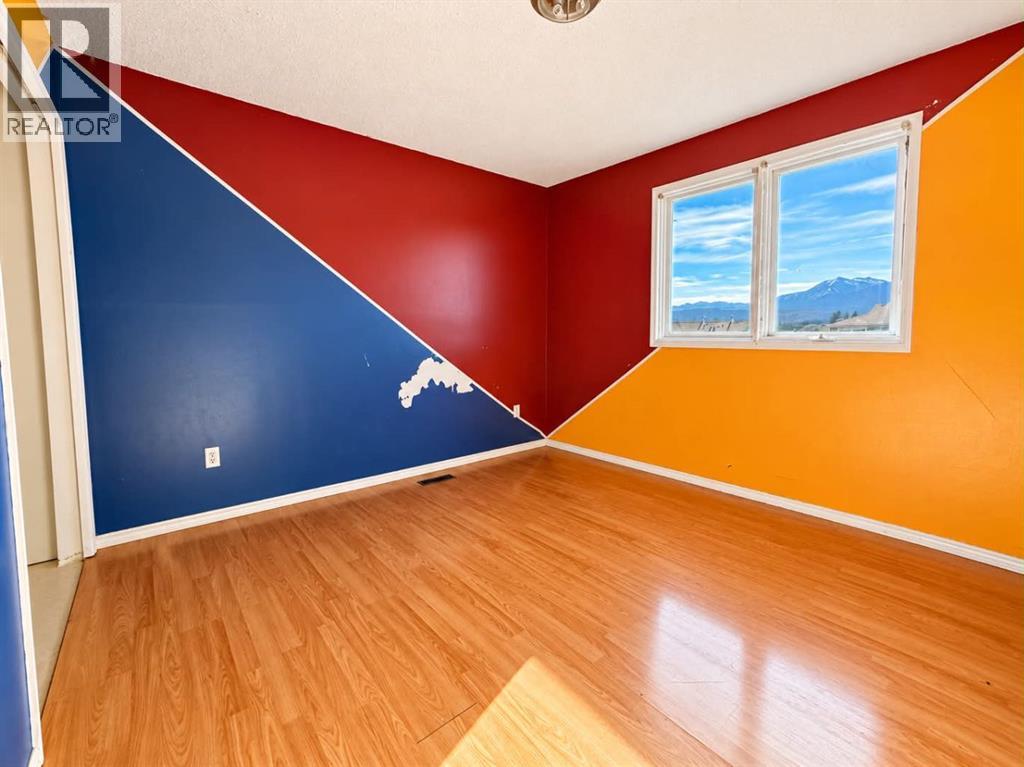 Property photograph 11 for MLS A2355047