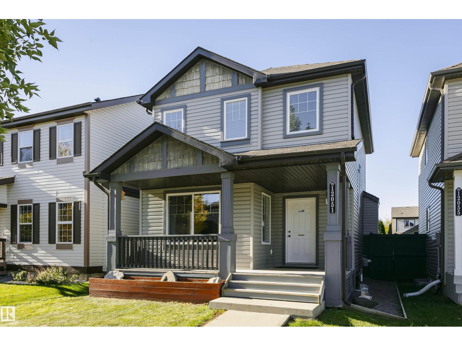 12051 18 AV SW SW, Edmonton