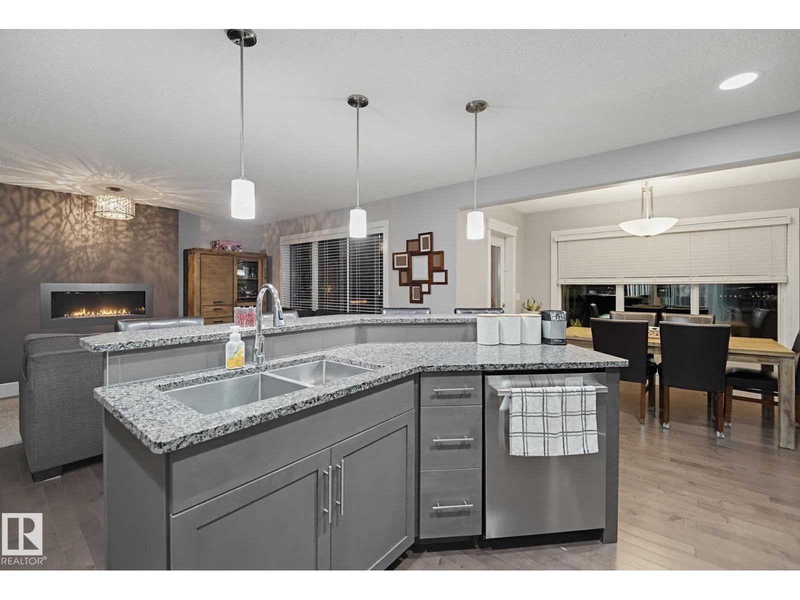 729 175A ST SW, Edmonton — photo 11