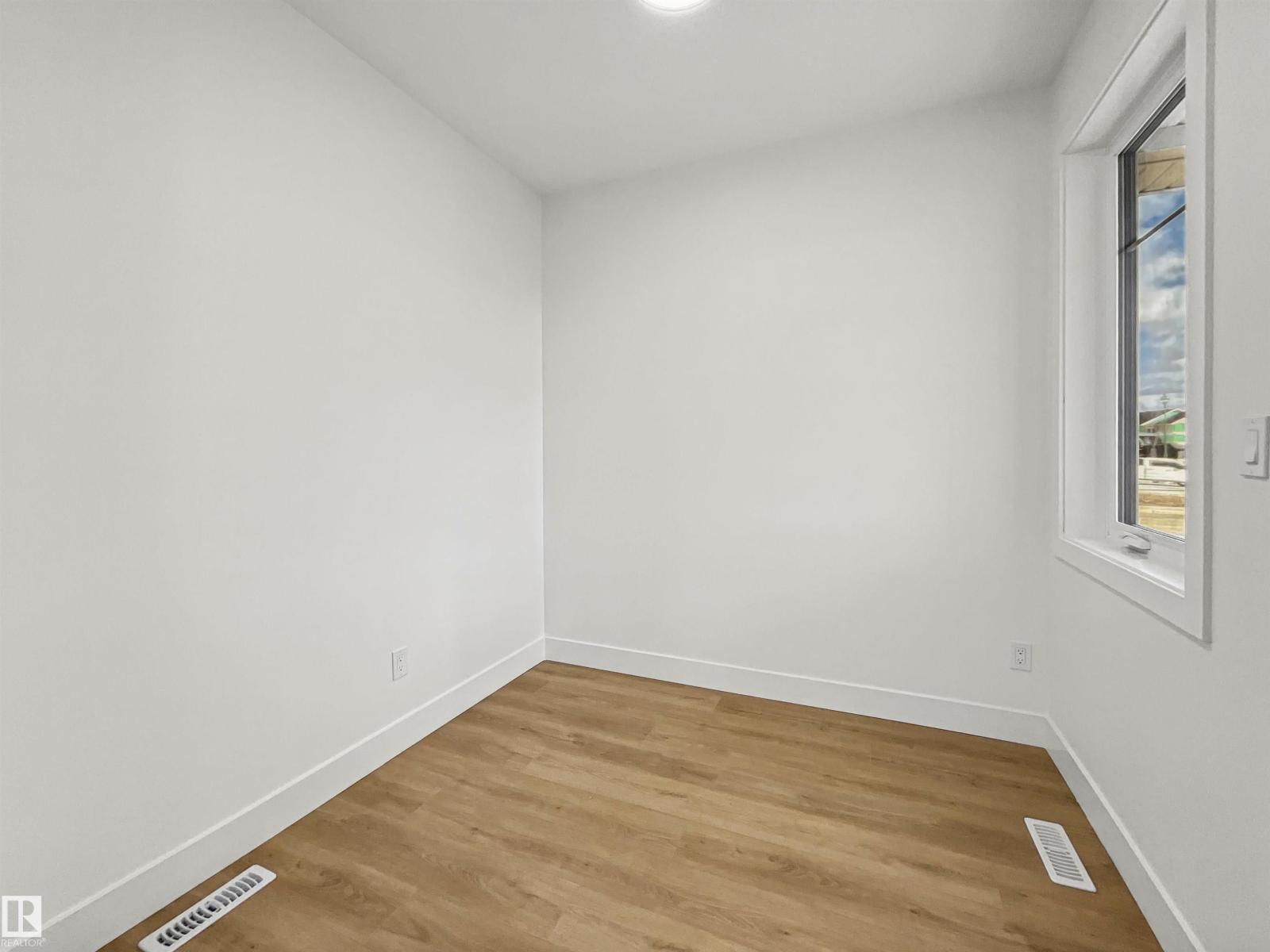 9 STETSON LO, Ardrossan — photo 3