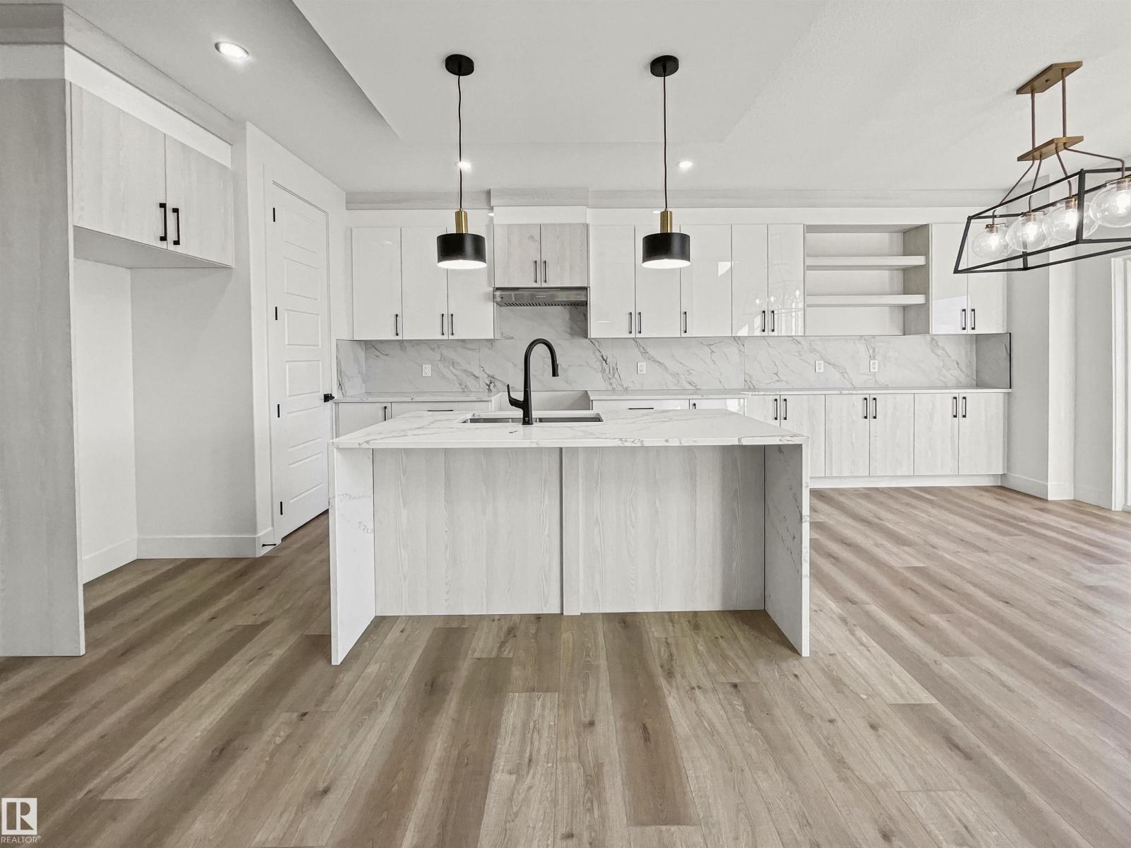 Property photograph 1 for MLS E4514440