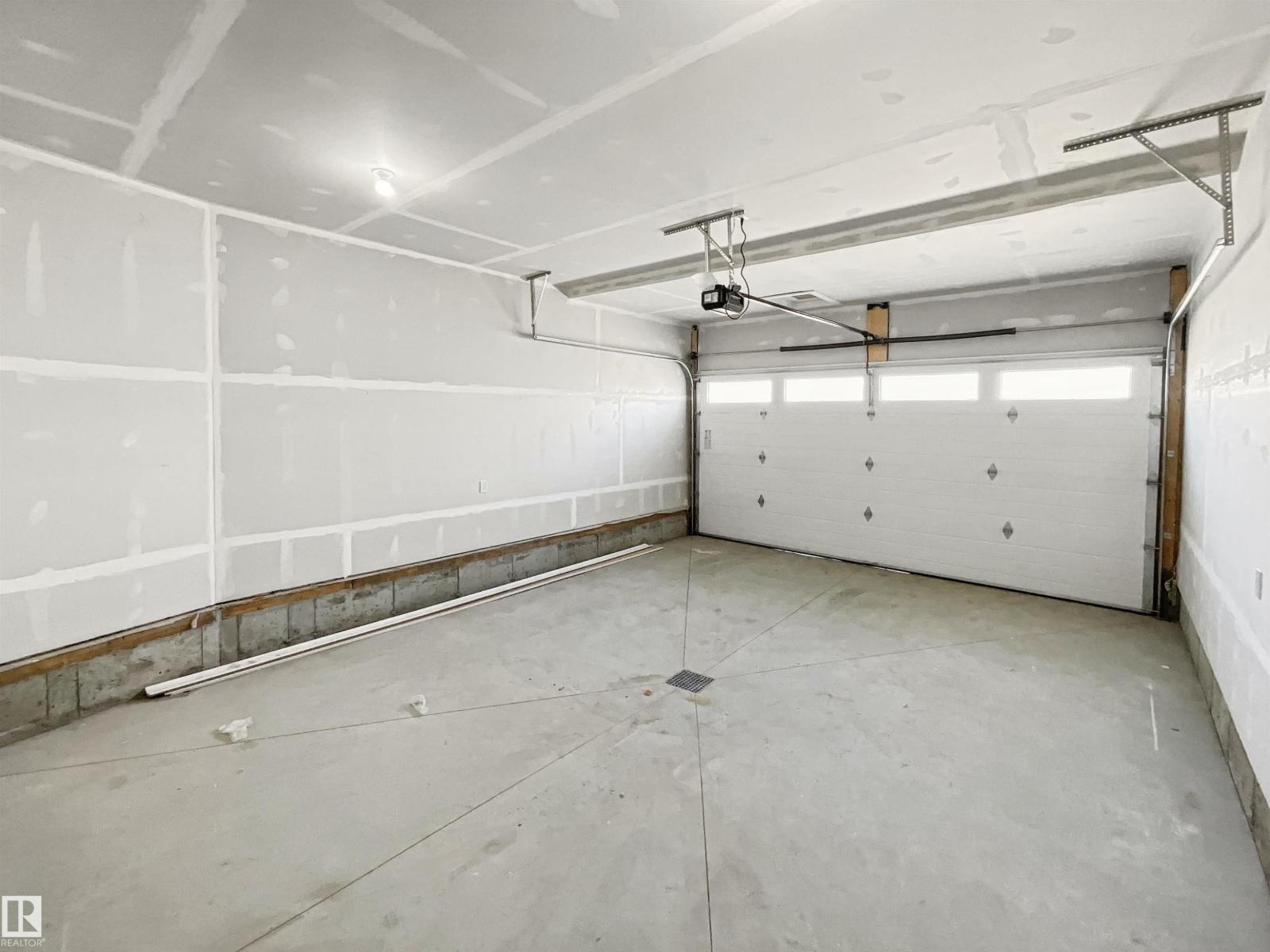 Property photograph 33 for MLS E4514440