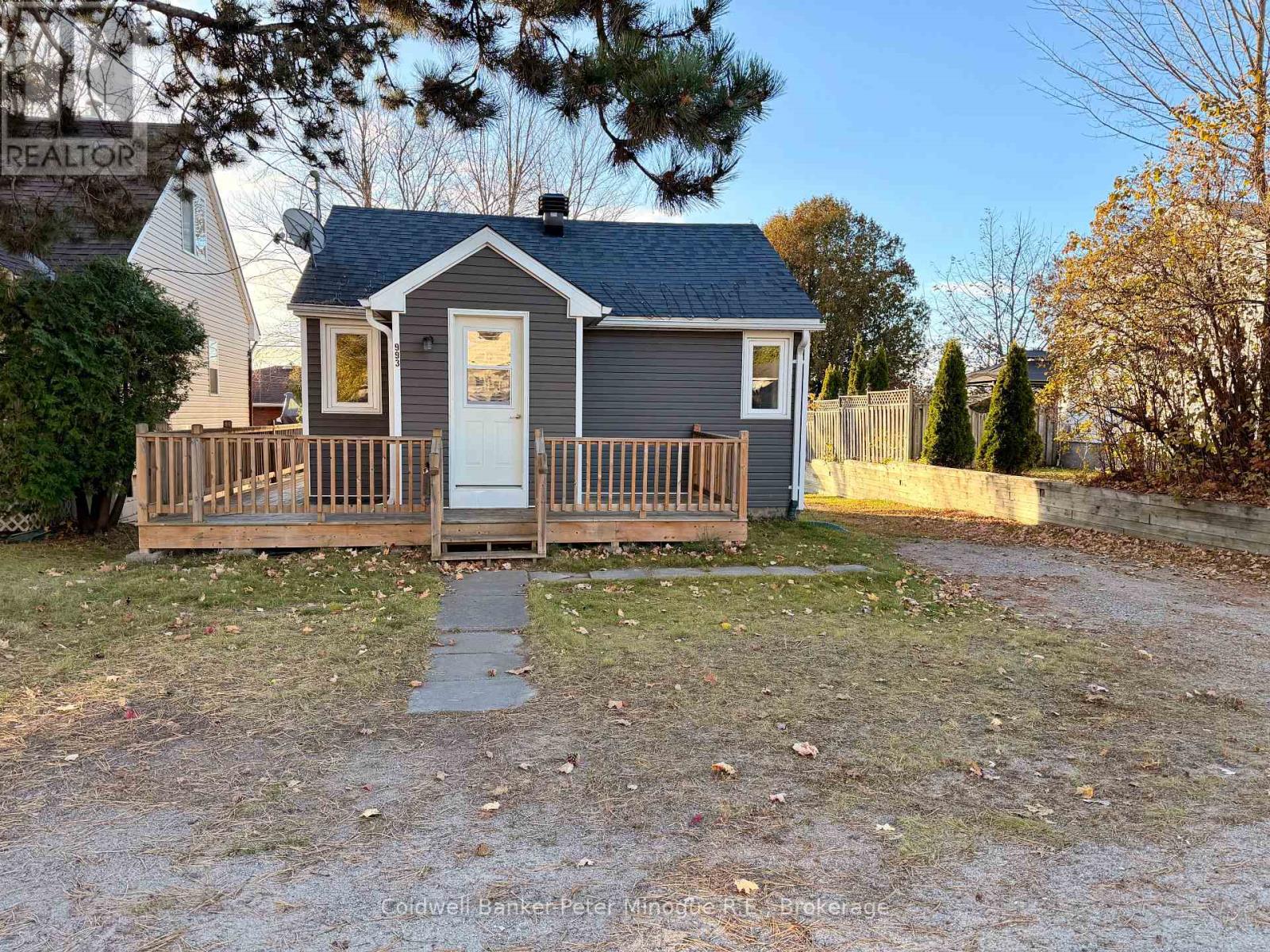 993 BEATTIE STREET, North Bay (West End)