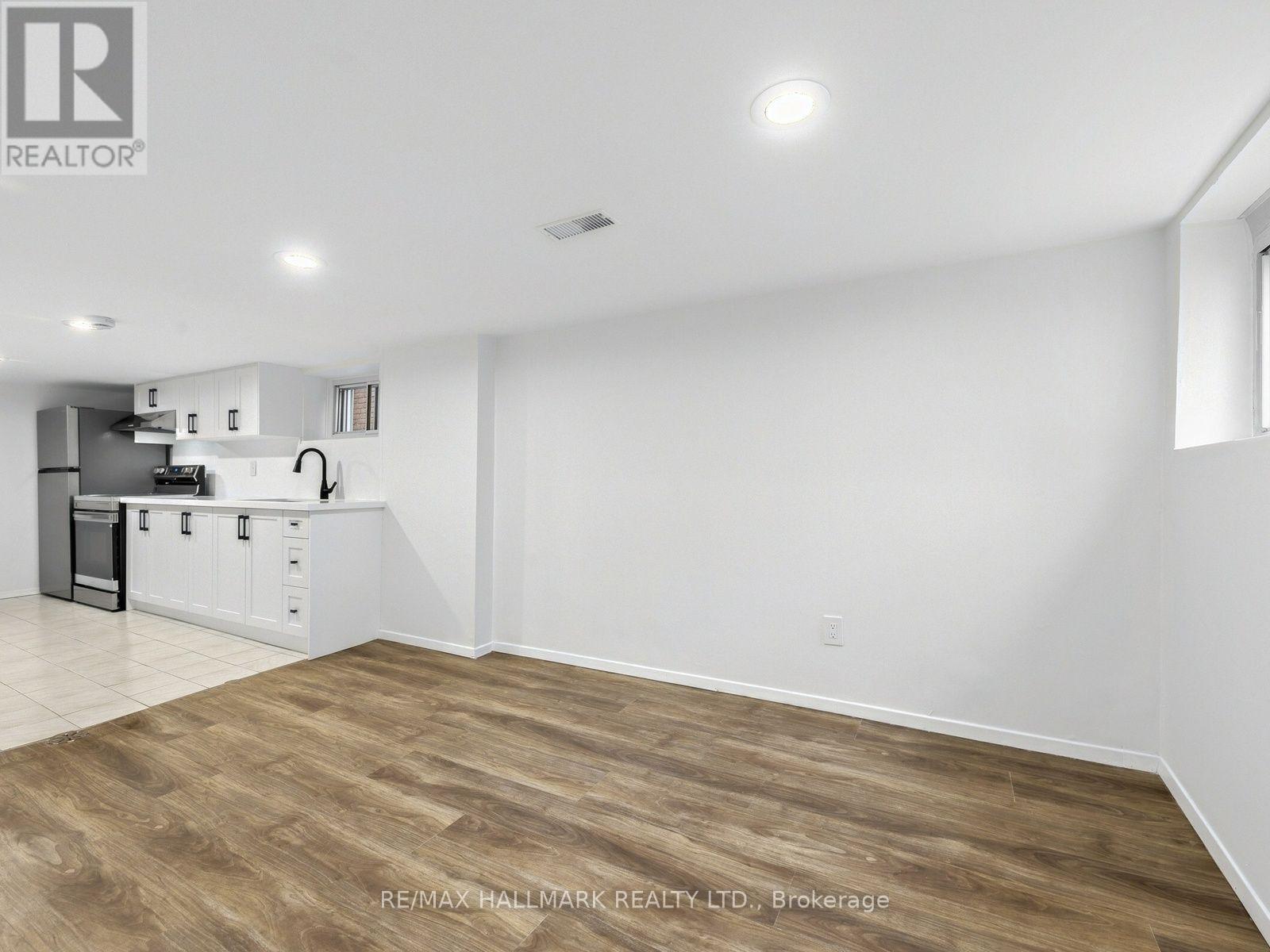 235 GLEBEHOLME BOULEVARD - 30