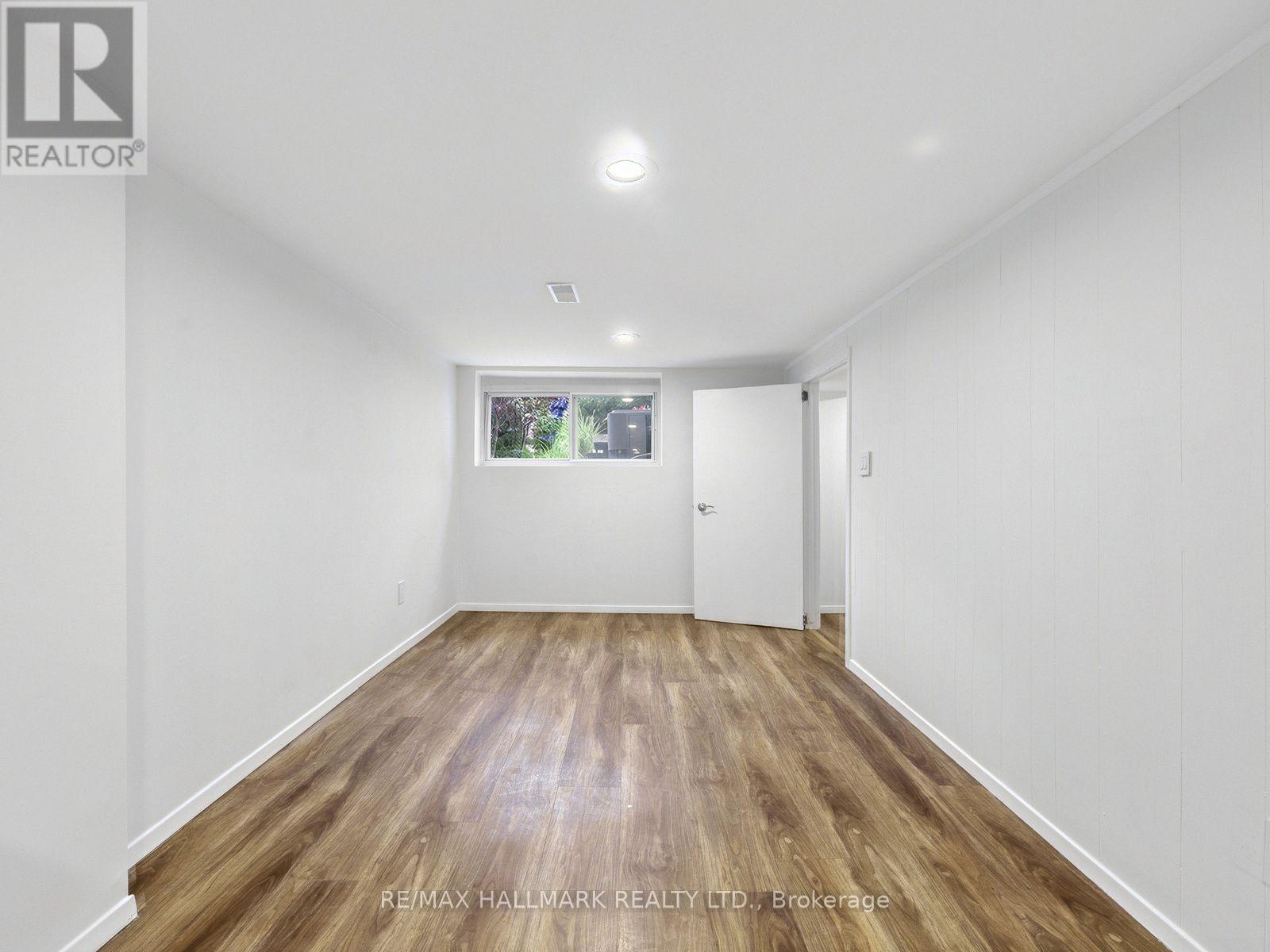 235 GLEBEHOLME BOULEVARD - 32