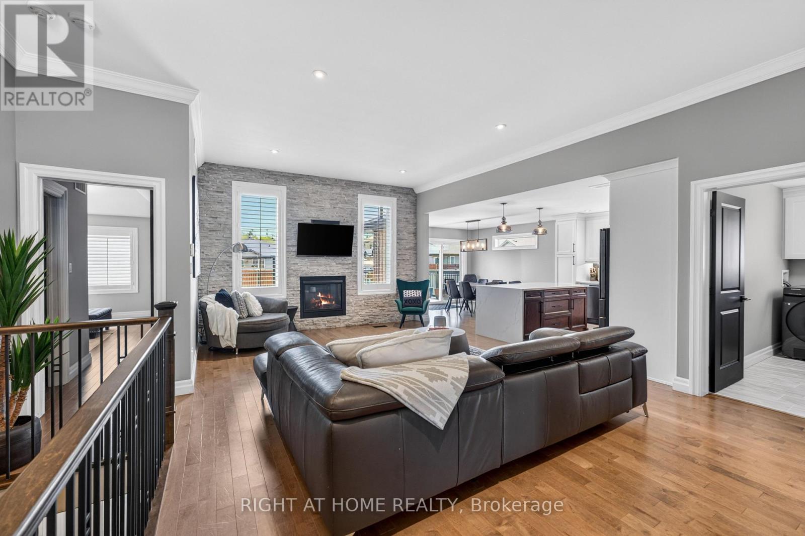 29 Woodburn Drive, Quinte West, ON photo 5
