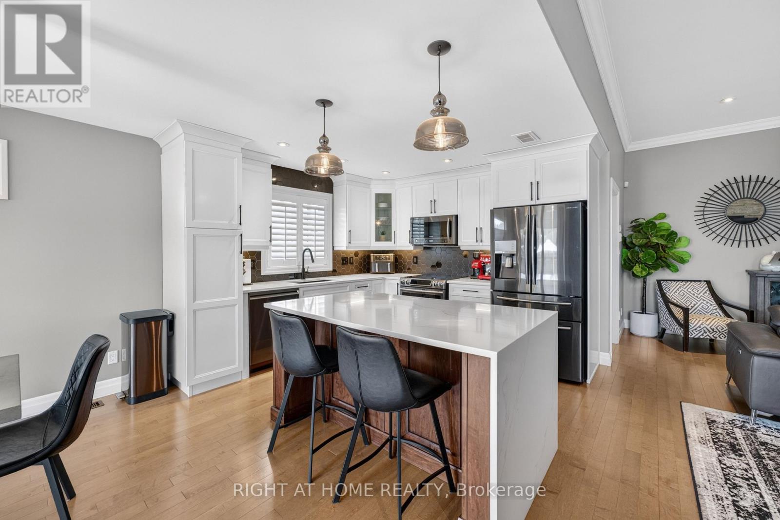 29 Woodburn Drive, Quinte West, ON photo 9