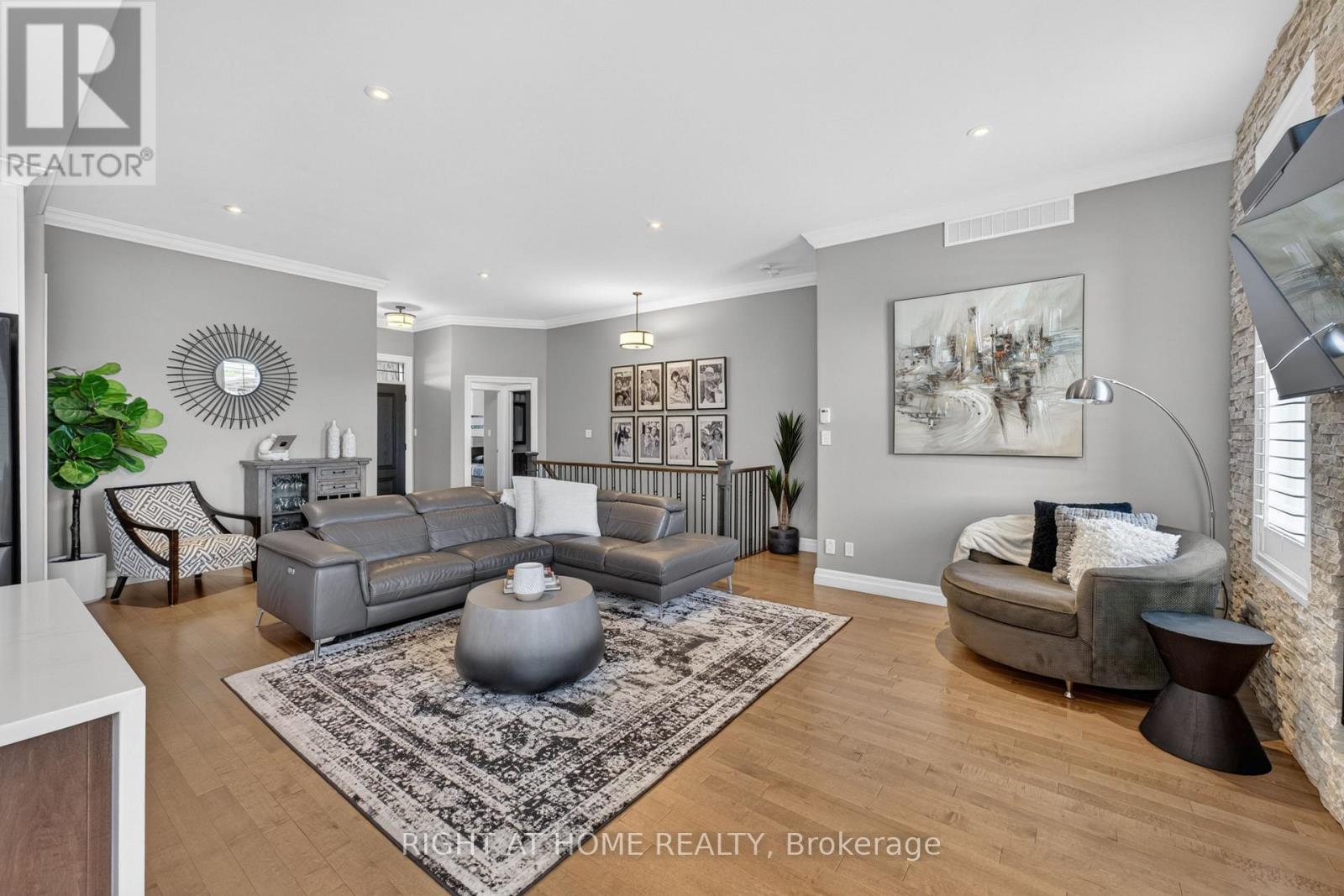 29 Woodburn Drive, Quinte West, ON photo 7