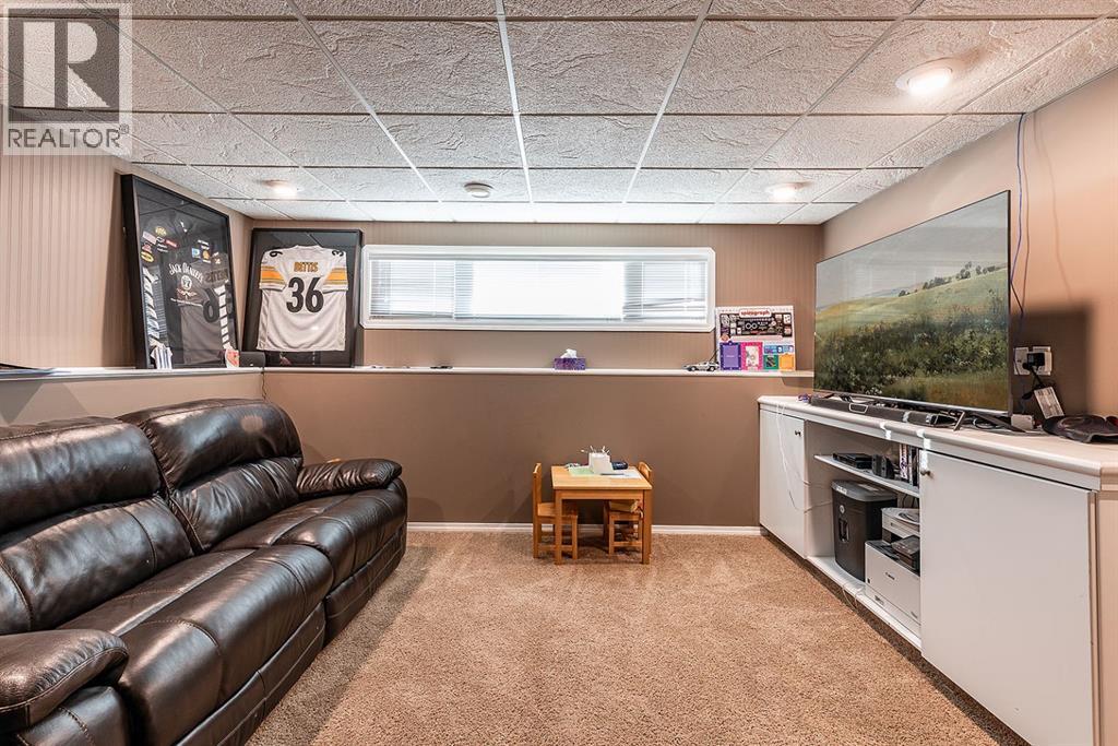 22 Hamilton Court NE, photo 24 of 44
